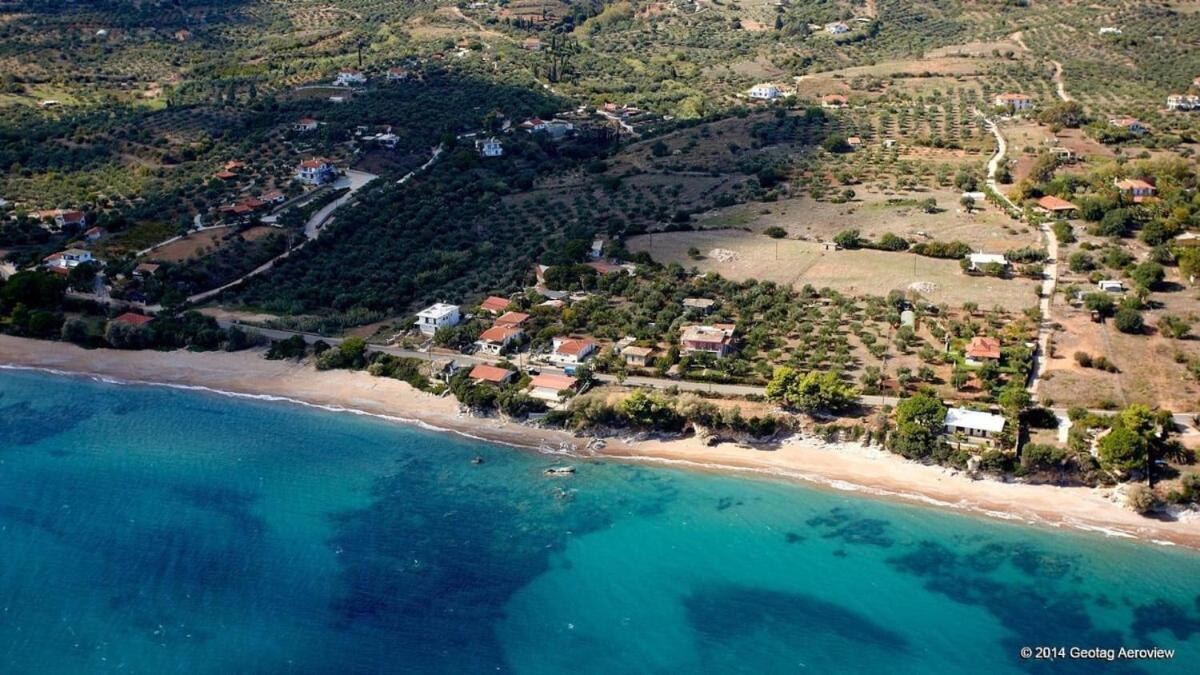 Villa Armonia - Beachfront Majestic Retreat Petalidi Exterior photo