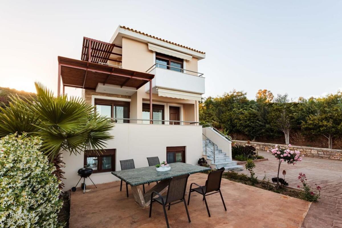 Villa Armonia - Beachfront Majestic Retreat Petalidi Exterior photo