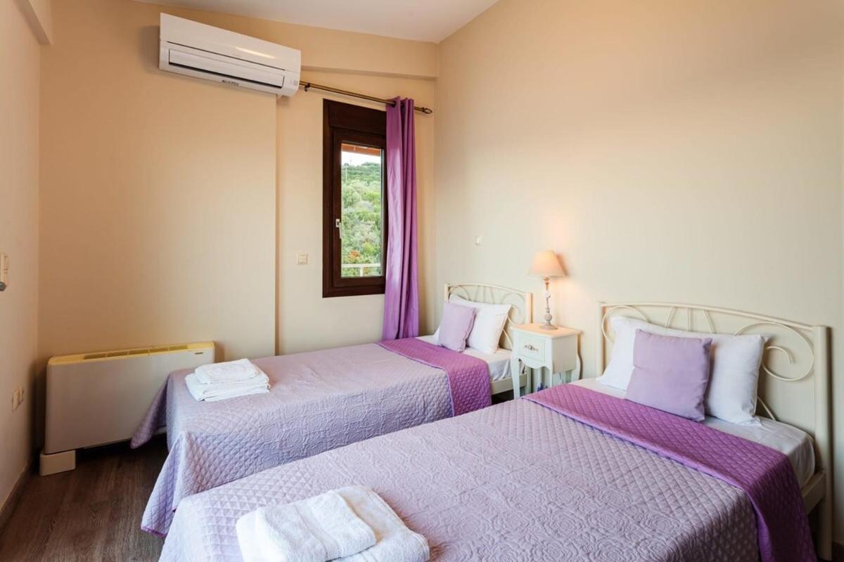 Villa Armonia - Beachfront Majestic Retreat Petalidi Exterior photo