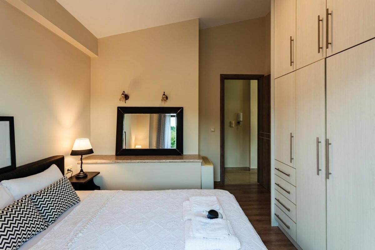 Villa Armonia - Beachfront Majestic Retreat Petalidi Exterior photo