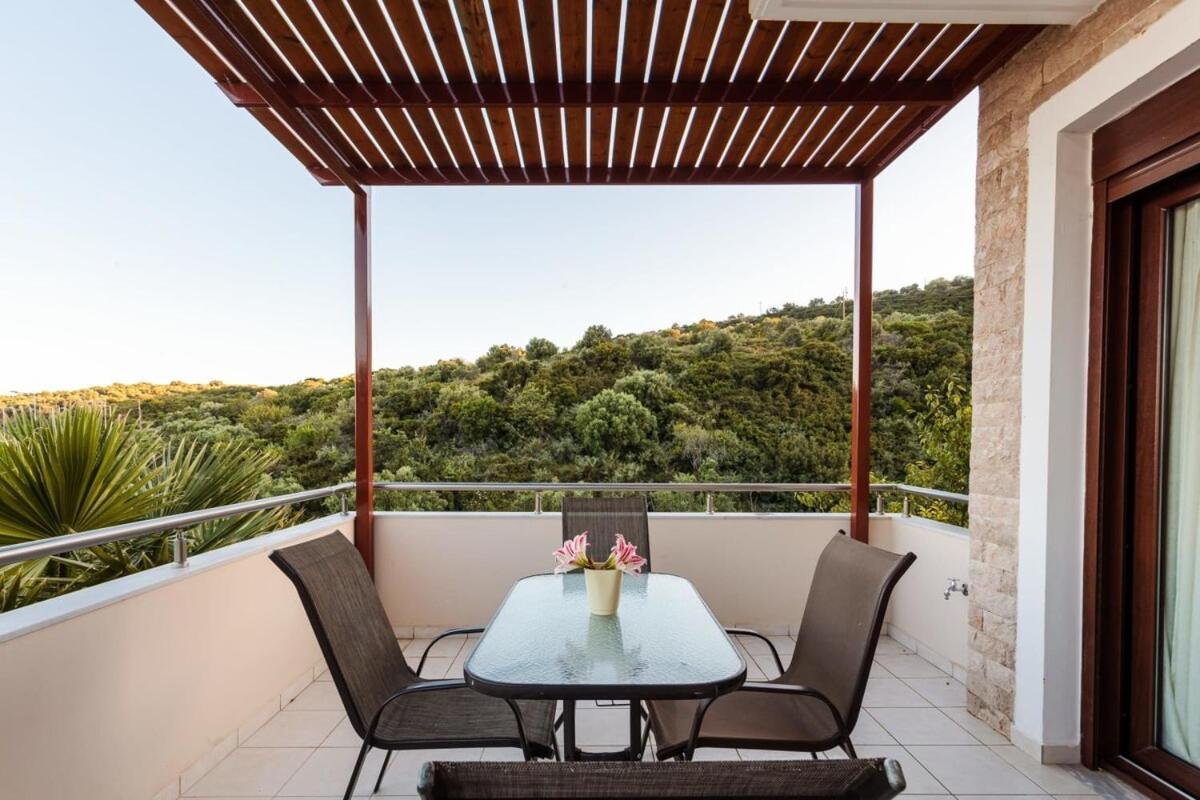 Villa Armonia - Beachfront Majestic Retreat Petalidi Exterior photo