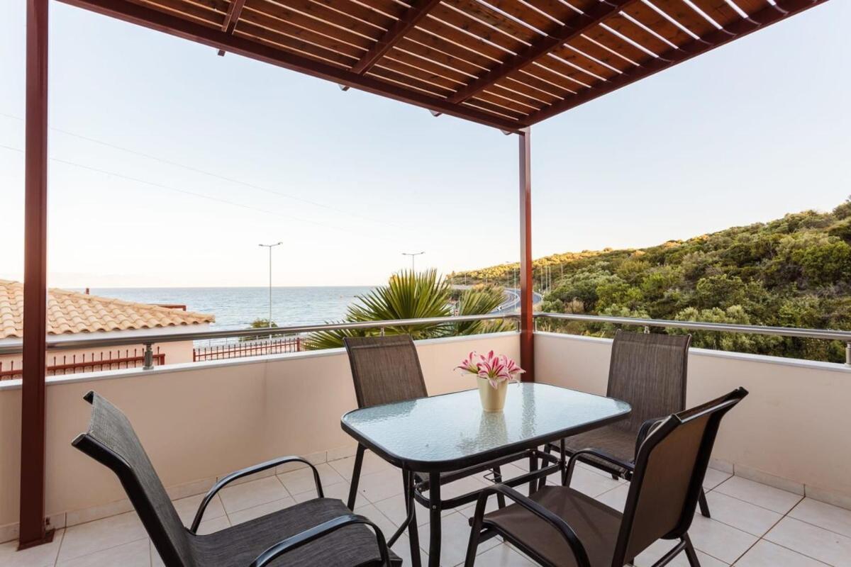 Villa Armonia - Beachfront Majestic Retreat Petalidi Exterior photo