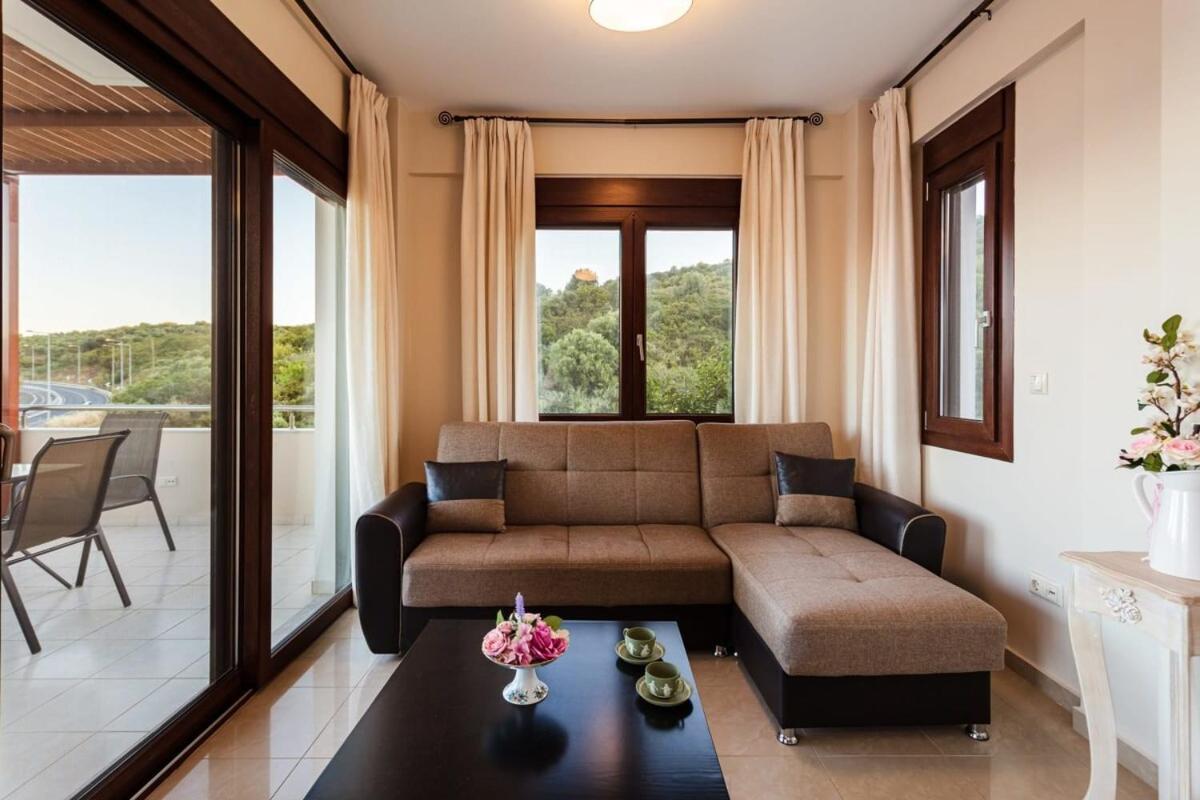 Villa Armonia - Beachfront Majestic Retreat Petalidi Exterior photo