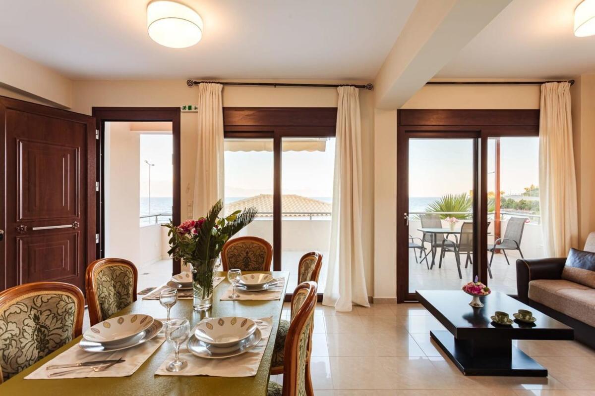 Villa Armonia - Beachfront Majestic Retreat Petalidi Exterior photo