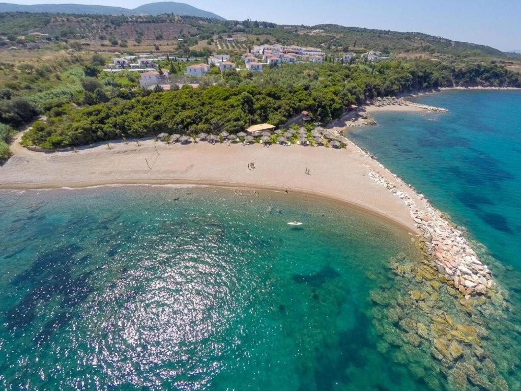 Villa Armonia - Beachfront Majestic Retreat Petalidi Exterior photo